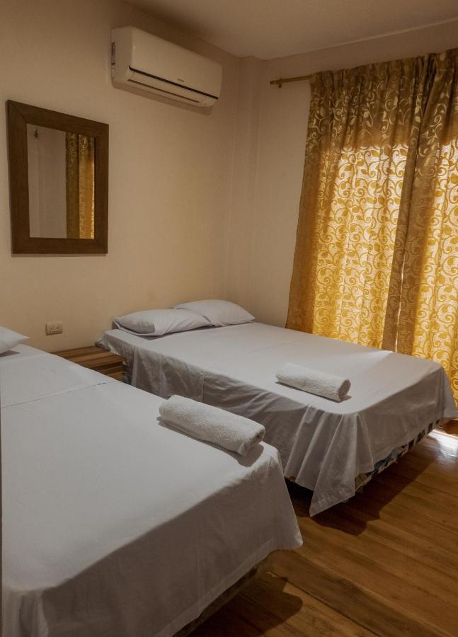 Hostal Tortuga Dorada Puerto López المظهر الخارجي الصورة