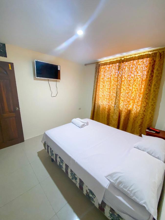 Hostal Tortuga Dorada Puerto López المظهر الخارجي الصورة