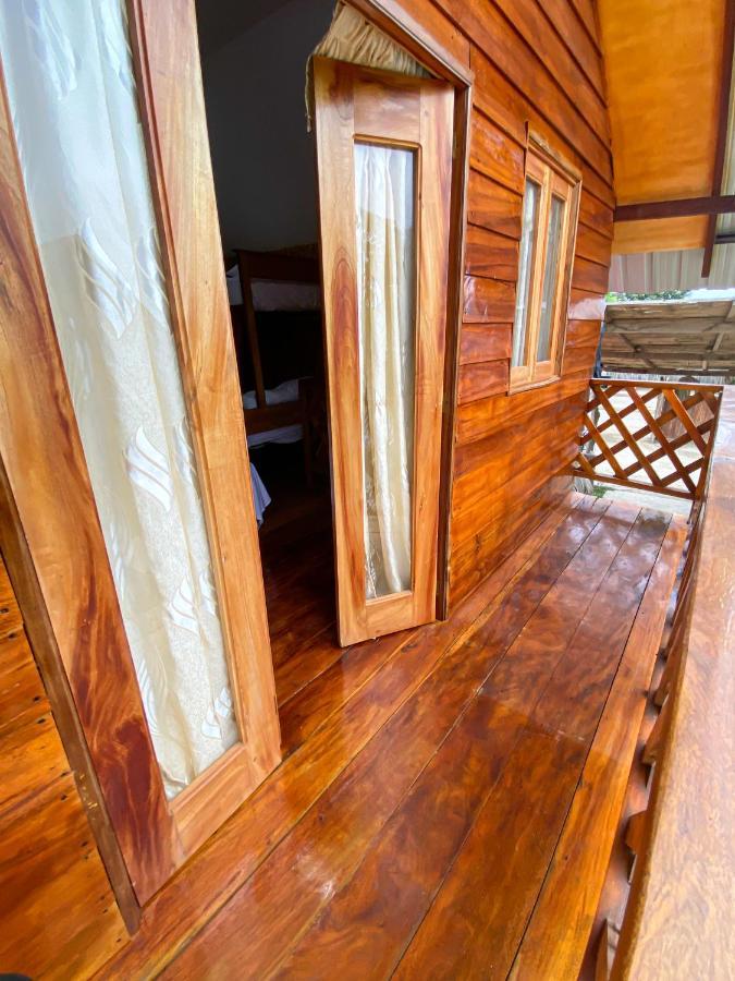 Hostal Tortuga Dorada Puerto López المظهر الخارجي الصورة