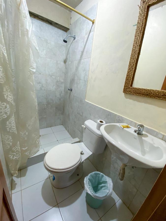 Hostal Tortuga Dorada Puerto López المظهر الخارجي الصورة